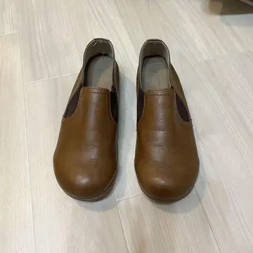 마레마레 브라운 슬립온