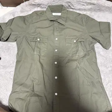 GREEN LABEL RELAXING 반팔 셔츠 올리브 그린