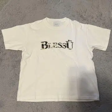 BLESSU 카모 무늬 티셔츠