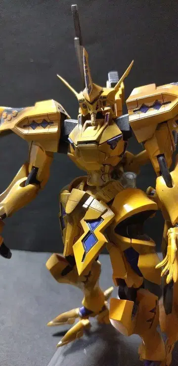 코토부키야 1/144 무고라이 Type-00F 타카무라 유이 기체 완제품