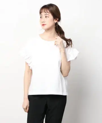 거의 새상품 green label relaxing 소매 프릴 루즈 풀오버
