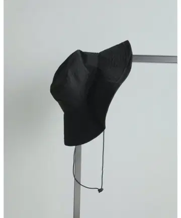 anuke 앤누크 Stich Brim Hat 블랙