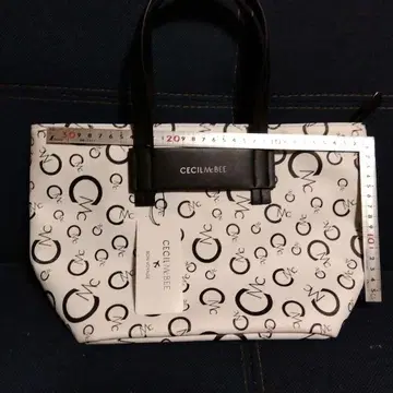CECIL McBEE 토트백 화이트/블랙