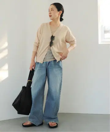 Plage PLAIN V넥 가디건 실크 혼방 2024ss 플라주