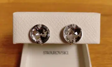 SWAROVSKI 스와로브스키 클립 귀걸이 둥근 심플