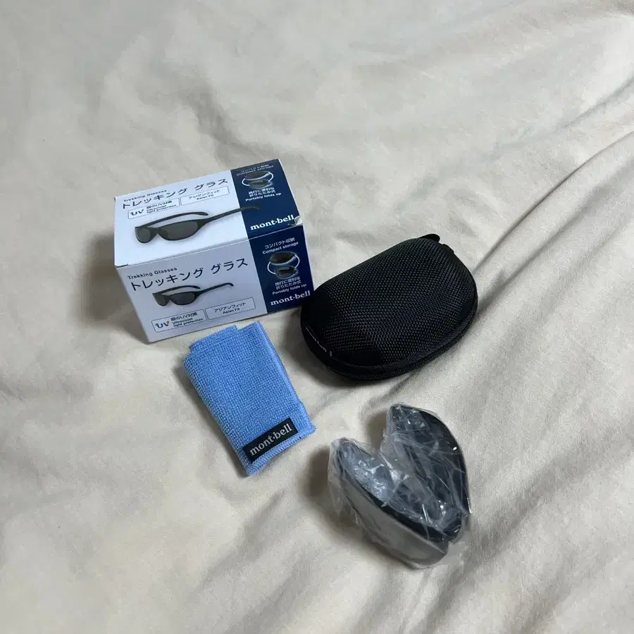 MONTBELL | 몽벨 Montbell Trekking Glasses Black Gray on