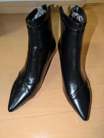 블랙 스틸레토 부티 힐 5cm