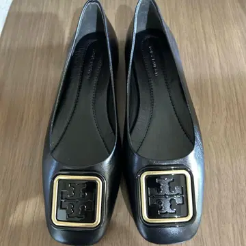 블랙 가죽 플랫 슈즈