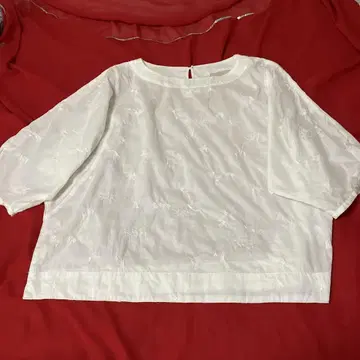 TUTIE 코튼 자수 풀오버