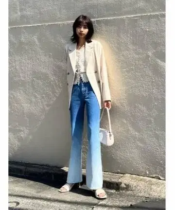 MOUSSY BLEACH DENIM 70S FLARE 데님 팬츠