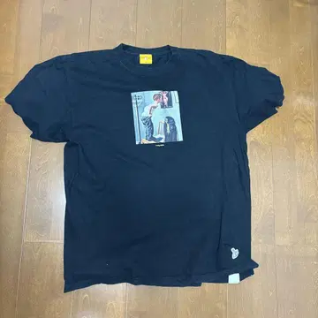 FR2 블랙 그래픽 티셔츠