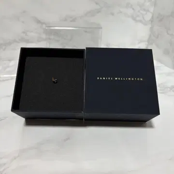 y062508 다니엘 웰링턴 귀걸이 한쪽 귀 작은 사이즈