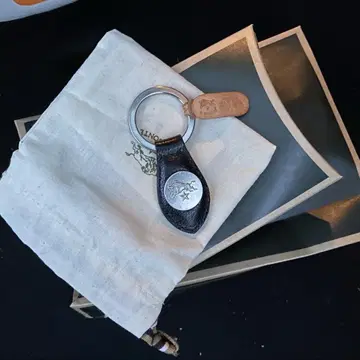 블랙 가죽 키링 일비종떼 키링