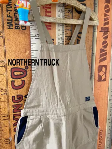 northern truck 넉넉하고 귀여운 숏 기장 오버롤