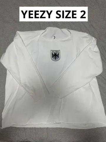YEEZY VULTURES 롱 슬리브 티셔츠 화이트 사이즈 2 새상품