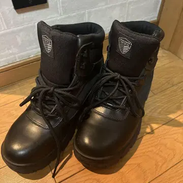 스케쳐스 방수 부츠 블랙