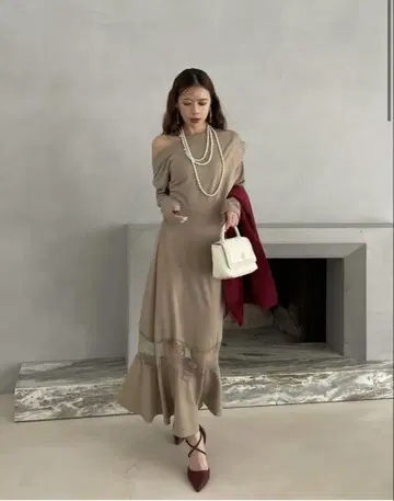 ROYAL PARTY 베이지 롱 원피스