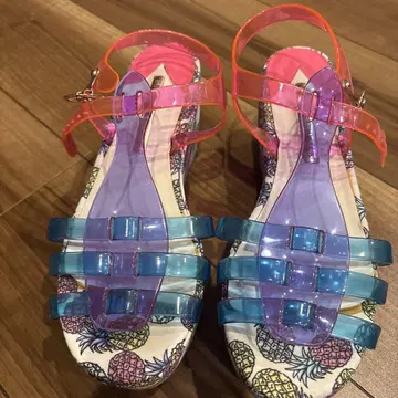 SOPHIAWEBSTER 컬러풀 파인애플 패턴 샌들
