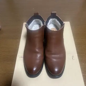 브라운 지퍼 부츠
