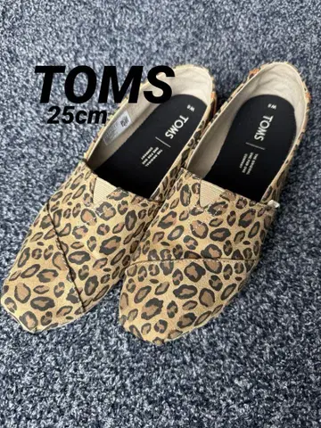 TOMS 레오파드 무늬 슬립온