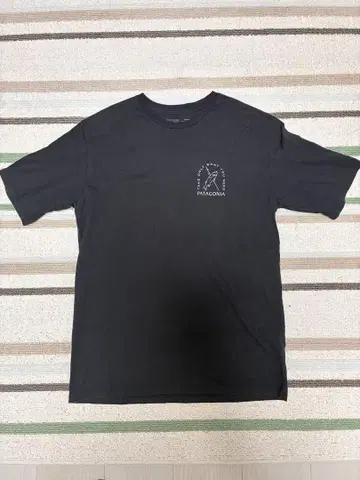 PATAGONIA 블랙 티셔츠 S 사이즈