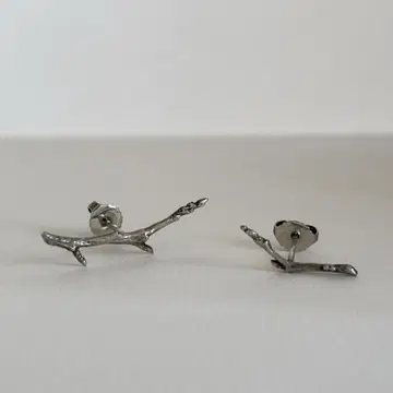 Gabriella Kiss Small Branch Studs 귀걸이