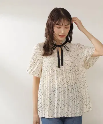 내추럴 뷰티 베이직 바이컬러 보우 플리츠 블라우스