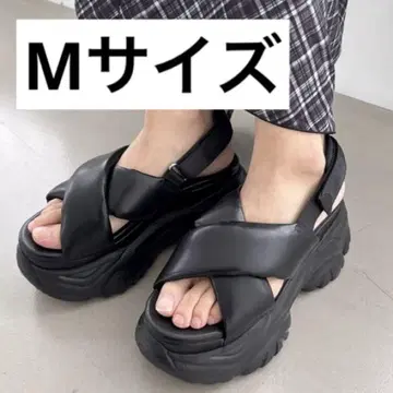 헤더 헤더 크로스 볼륨 퍼프 샌들 통굽 블랙 스포츠 샌들
