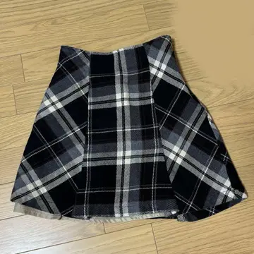 Cheek 티크 로빙체크 체크 미니 스커트 GRY