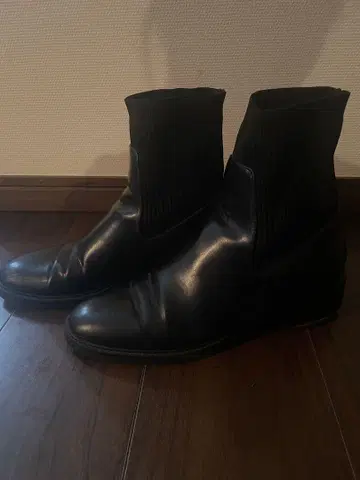 ZARA 블랙 가죽 부츠 빅 사이즈