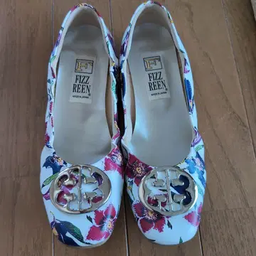 FIZZREEN 피즈린 꽃무늬 프린트 로우힐 펌프스 23.5cm