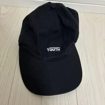 블랙 캡 YOUTH 자수