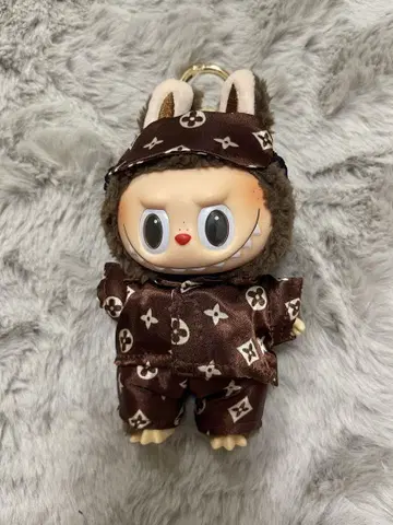POPMART LABUBU 봉제 인형 옷 갈아입기