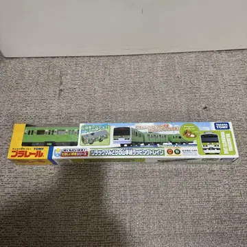 프라레일 리락쿠마 미도리 야마노테선 랩핑 트레인