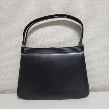 미사용 새상품 소가죽 핸드백 블랙