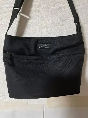 Kitamura 키타무라 숄더백 블랙 나일론
