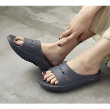 우호스 샌들