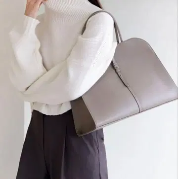 MONOROW 모노로우 BLANC LARGE 라지 에투프