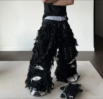uniz BLACK MONSTER PANTS