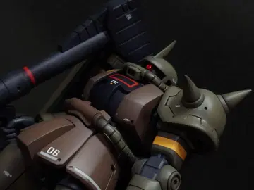 HGUC 자쿠 2 R-2형 리얼 타입 컬러 전체 페인팅 완제품