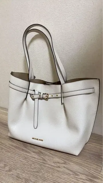 MICHAEL KORS 화이트 토트백