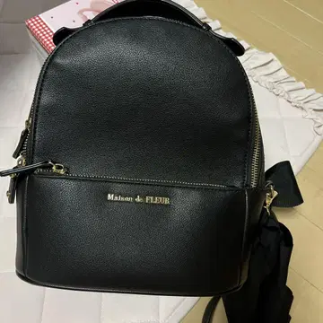 Maison de FLEUR 블랙 백팩 리본 포함