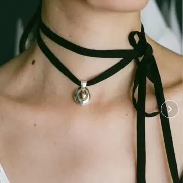 SYKIA Space Ship Choker gold 박스 복조리 있음