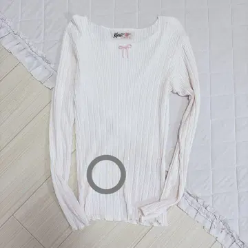케이티 리브 니트 티셔츠