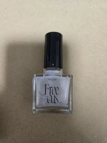 Freecus 네일 Margaret