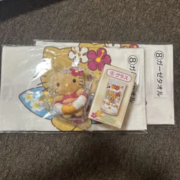 헬로키티 비치 타월과 봉제 인형 세트