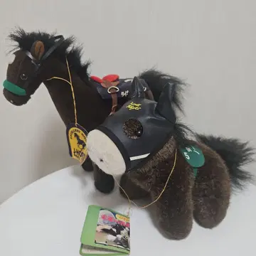 경마 봉제 인형 2개