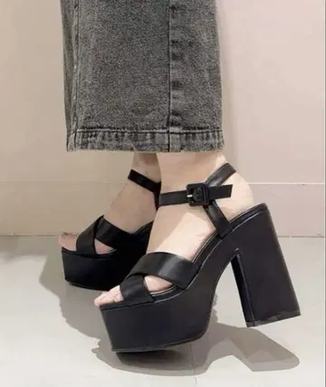 ESPERANZA 통굽 샌들 블랙