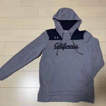 언더아머 California 후드티