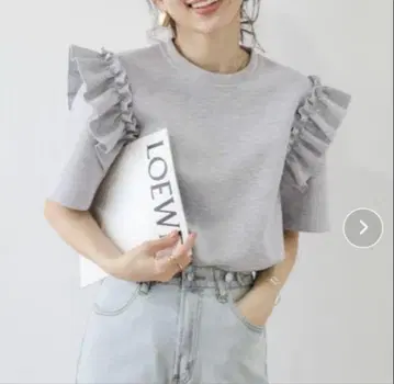 AMELY 프릴 숄더 상의